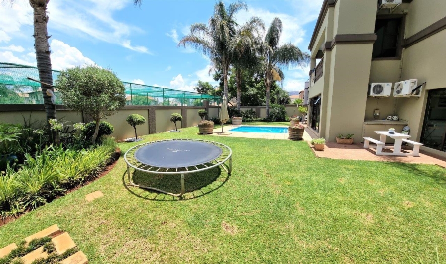 5 Bedroom Property for Sale in Melodie North West